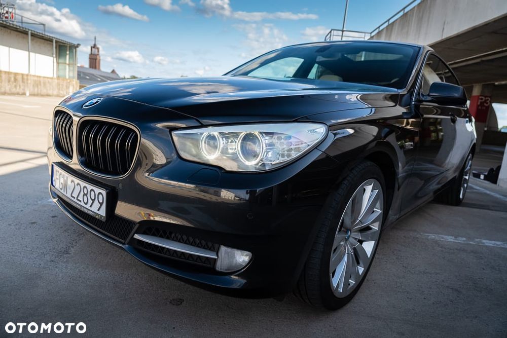 BMW 5GT - 4