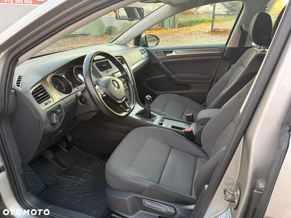 Volkswagen Golf - 19