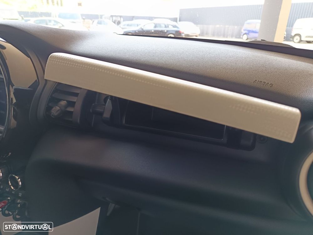 MINI 3 Portas Cooper D 60 Years Chili - 13