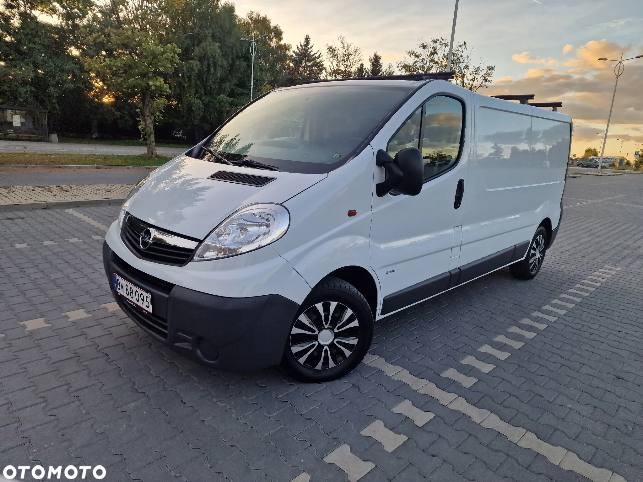 Opel Vivaro - 2