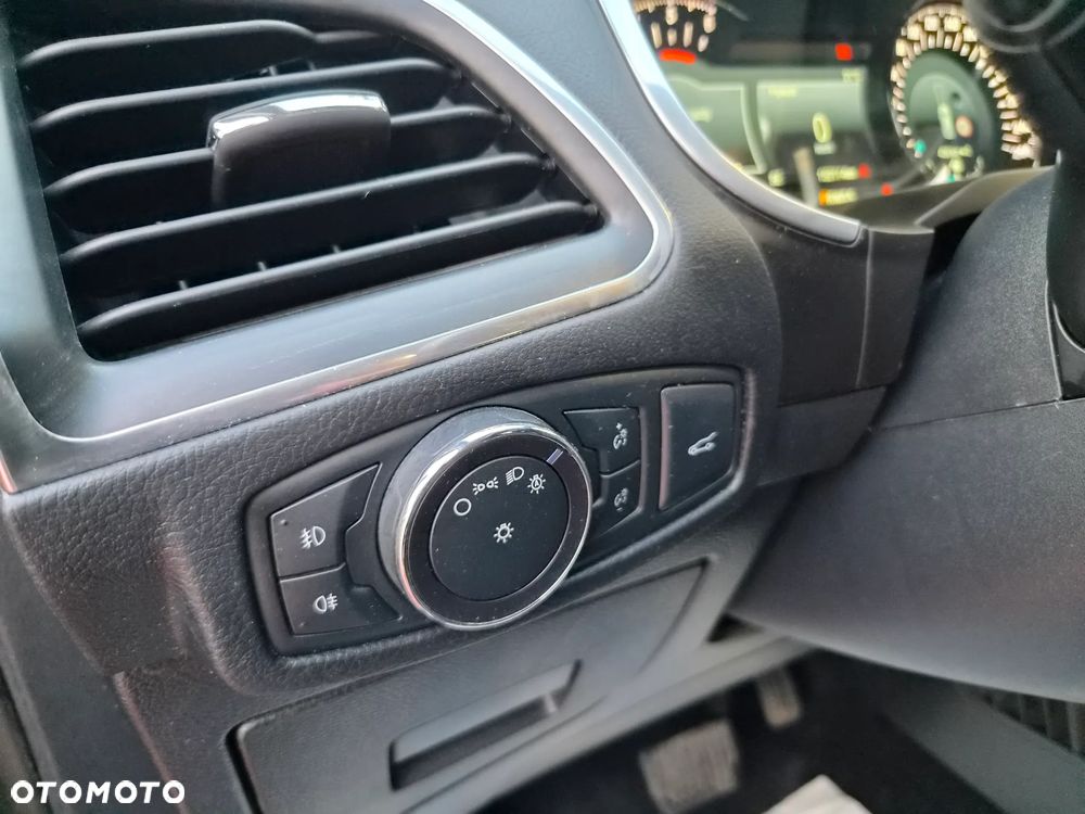 Ford S-Max 2.0 TDCi Titanium PowerShift - 24