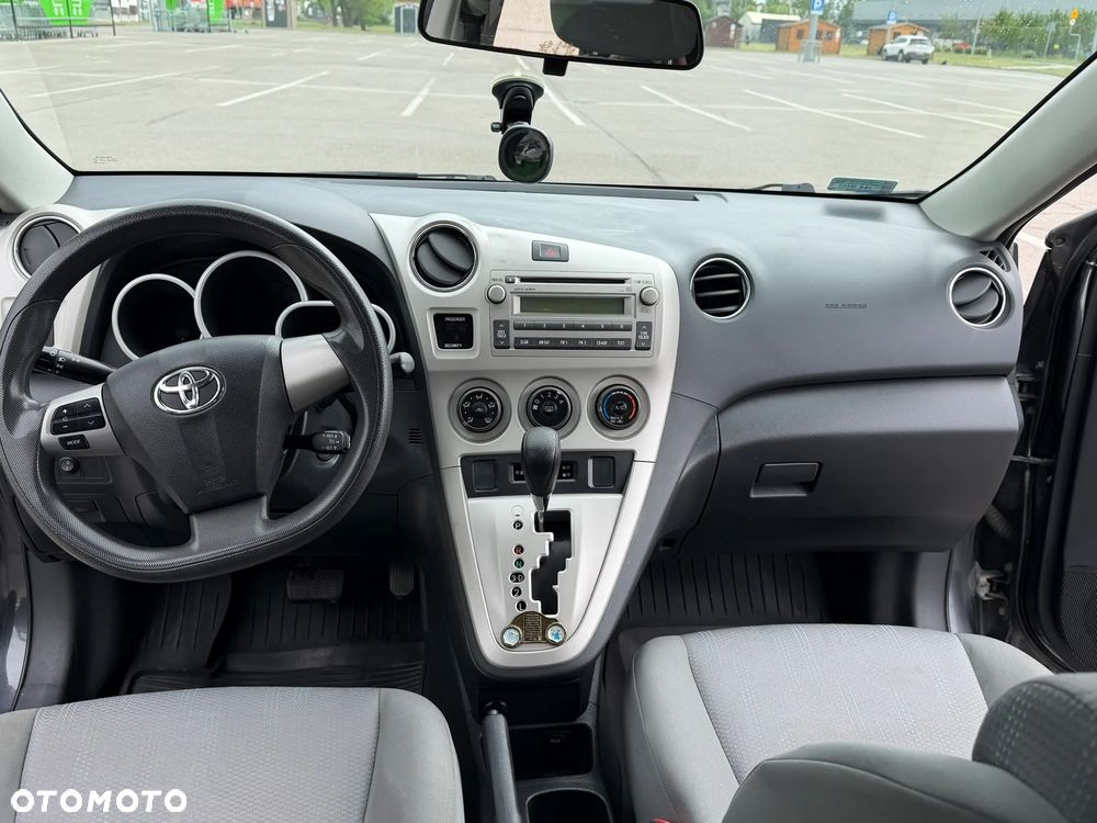 Toyota Matrix - 8