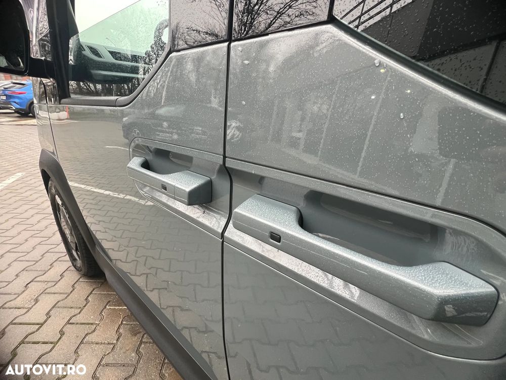 Kia PV5 Passenger - 10