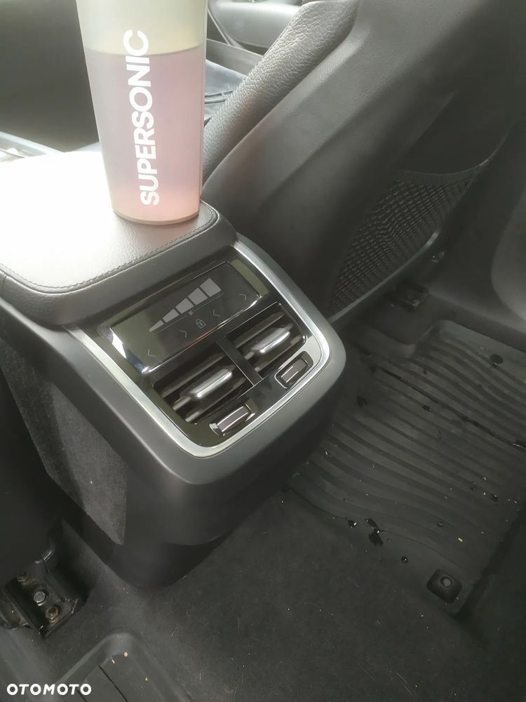 Volvo XC 90 T6 AWD Momentum 7os - 22