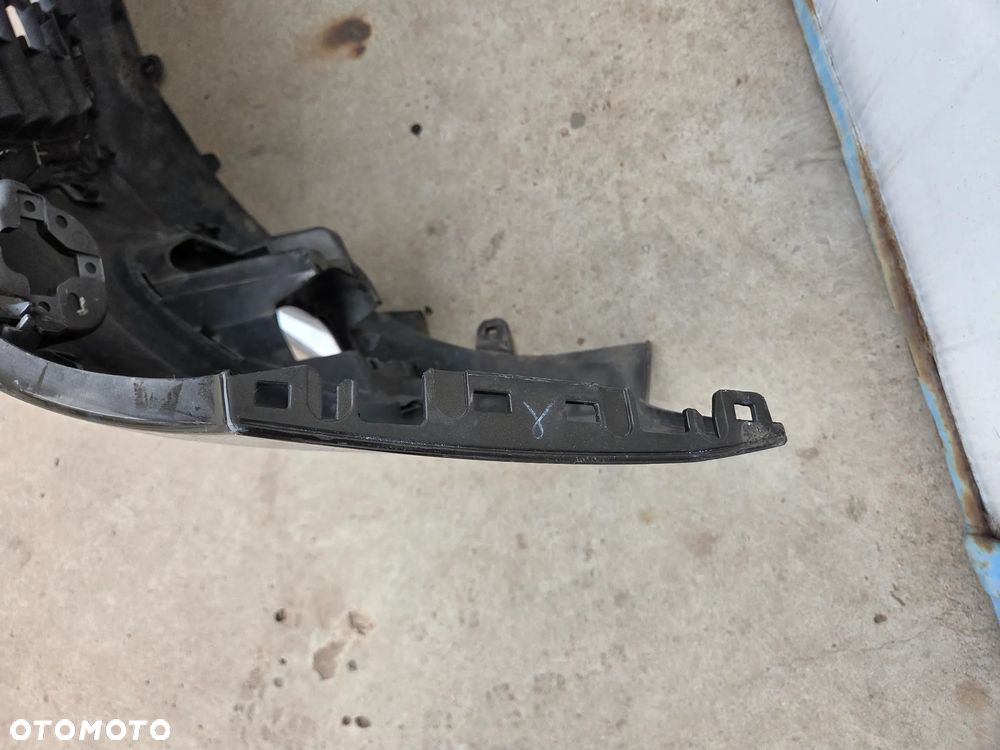 Zderzak przedni Citroen C4 B7 II 6PDC - 5