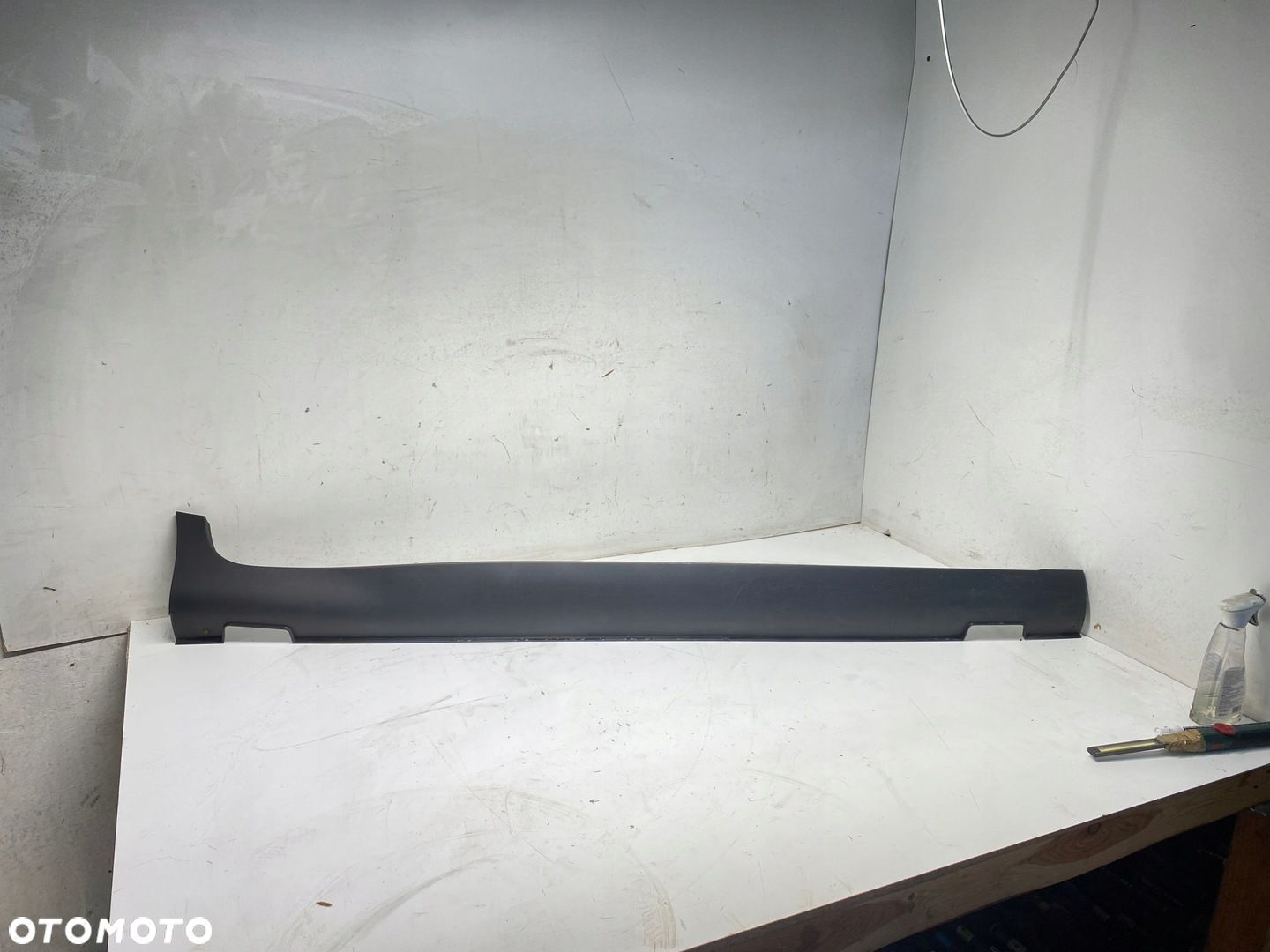 KIA STONIC LISTWA PROGOWA PRAWA 87754-H8400 17-24 - 1
