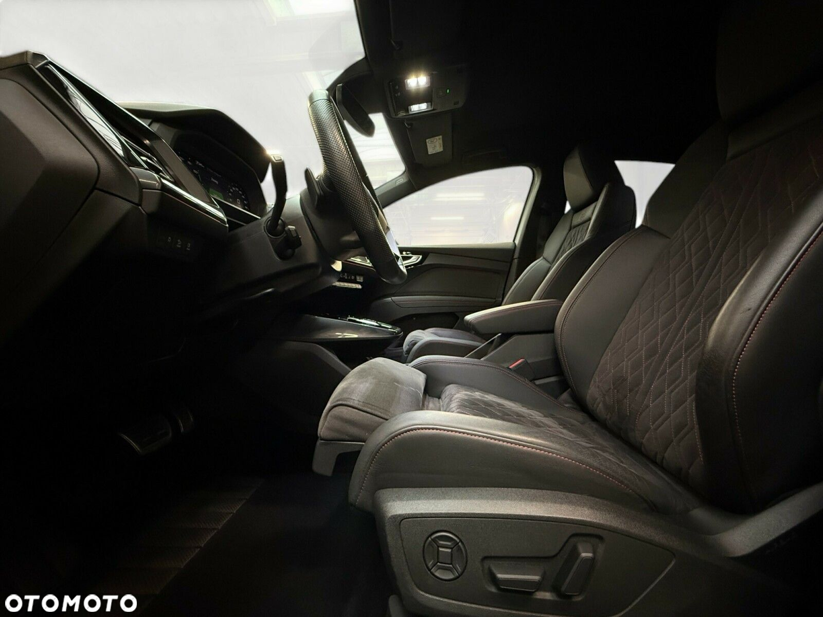 Audi Q4 - 21