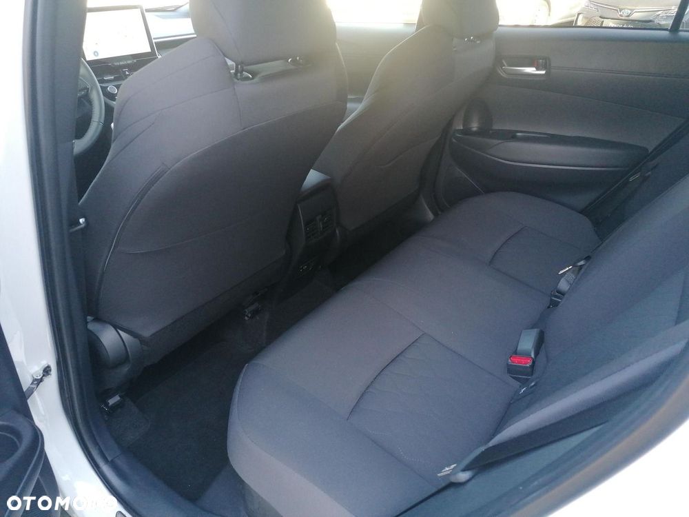 Toyota Corolla Cross - 12