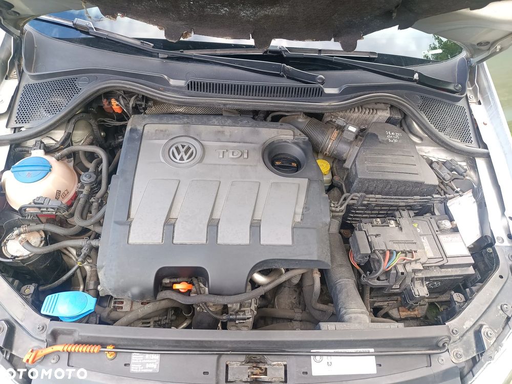 Volkswagen Polo 1.6 TDI DPF Highline - 14
