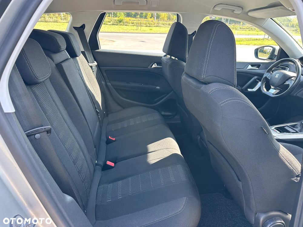 Peugeot 308 BlueHDi 120 EAT6 Stop & Start Business-Line - 23