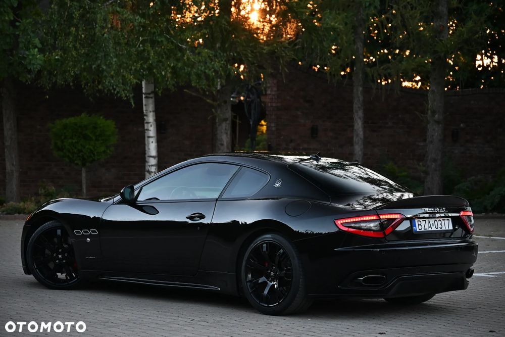 Maserati GranTurismo S Automatik - 14