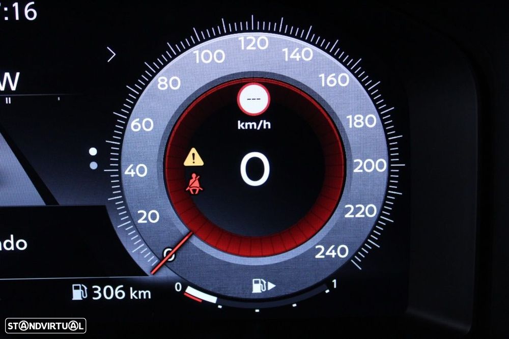 Nissan Qashqai 1.3 DIG-T N-Connecta LED+TT - 26