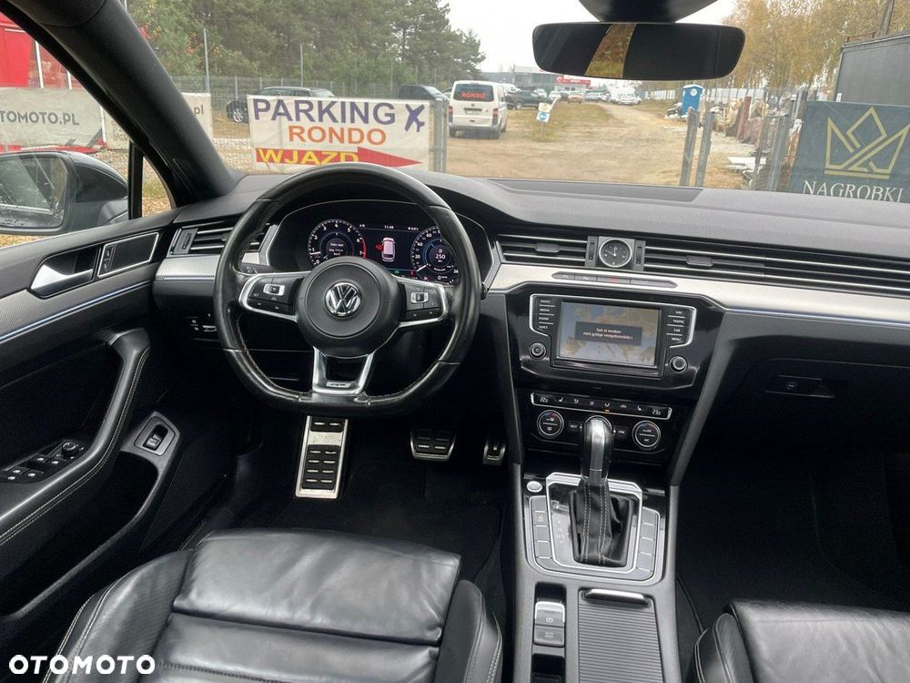 Volkswagen Passat - 10