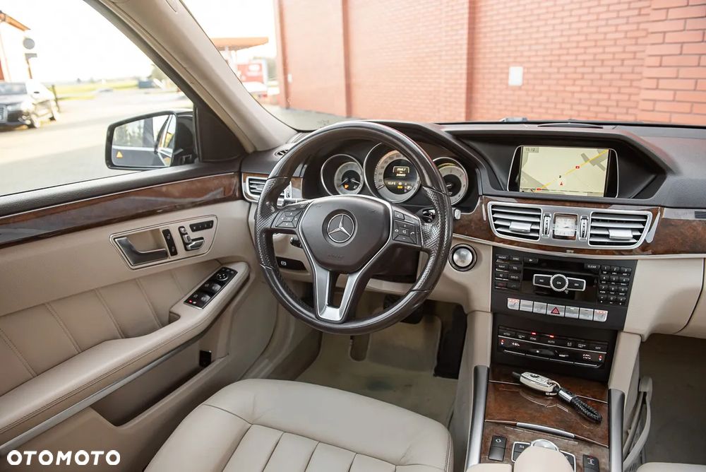 Mercedes-Benz Klasa E 350 BlueTEC 4Matic 7G-TRONIC Avantgarde - 28