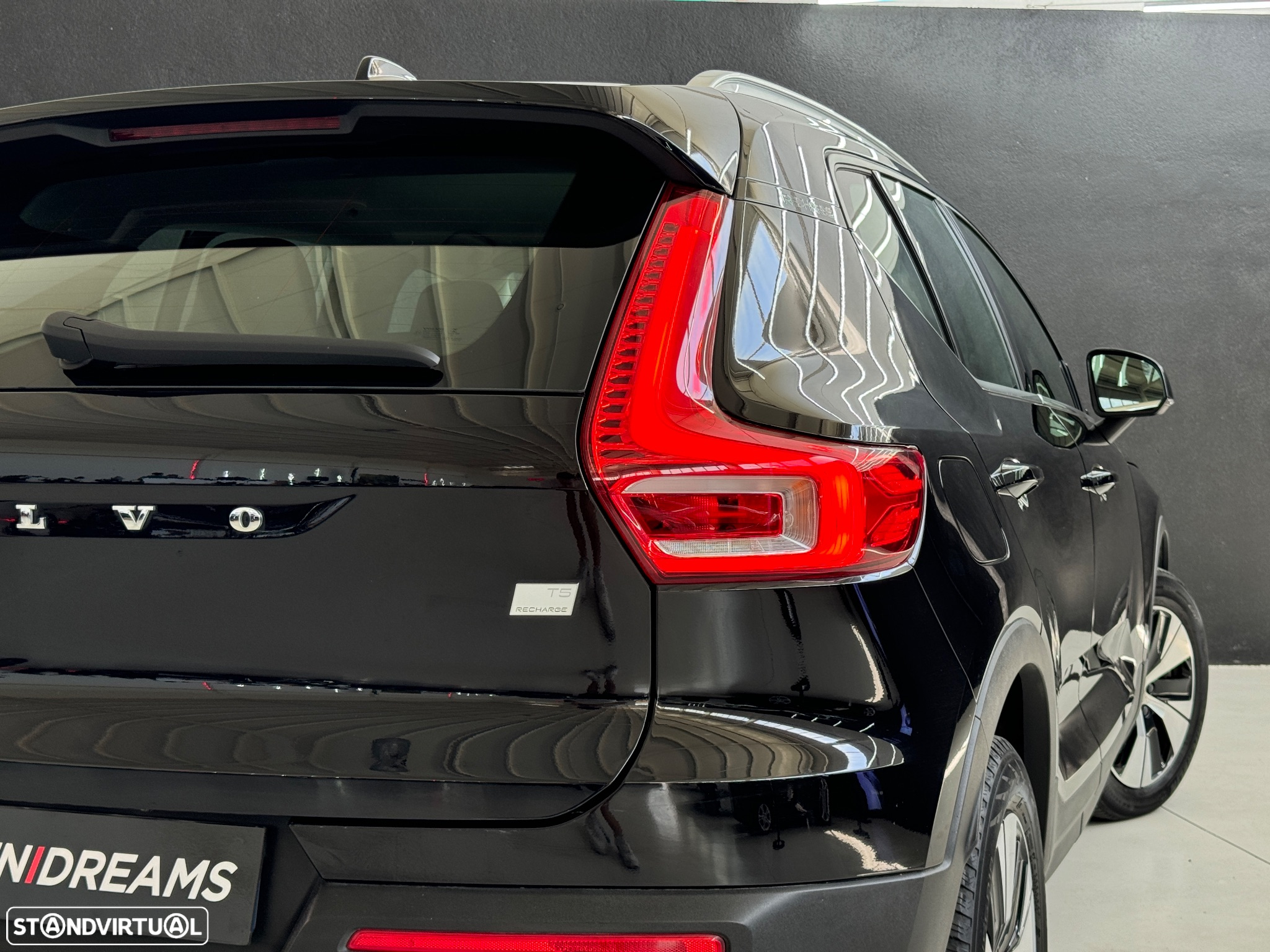 Volvo XC 40 1.5 T5 PHEV Momentum Plus - 6