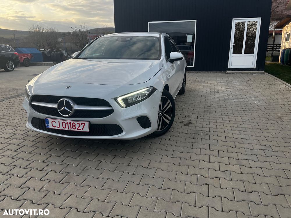 Mercedes-Benz A 250 e Sedan Aut. - 2