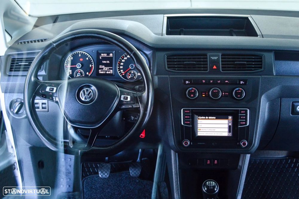 VW Caddy 2.0 TDi BlueMotion 2L - 25