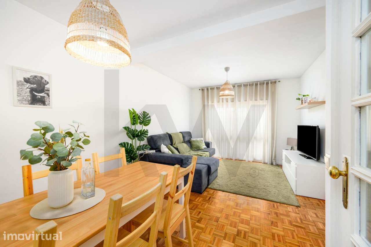 Apartamento T2 com garagem e terraço em Fânzeres — Porto - Grande imagem: 2/22