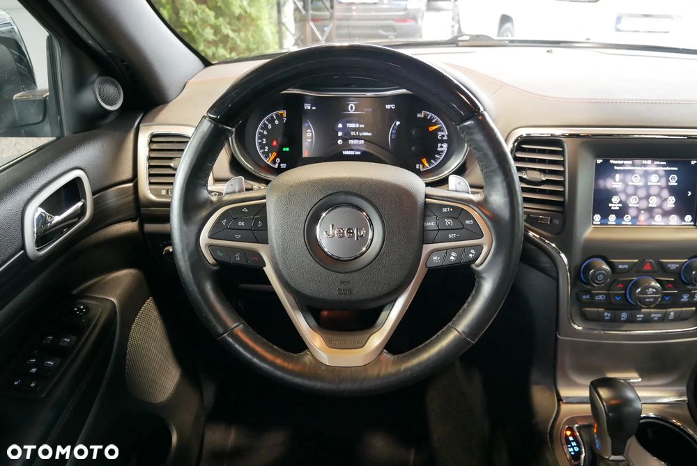 Jeep Grand Cherokee - 21