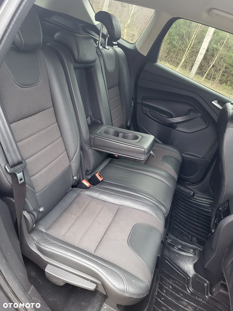 Ford Kuga 2.0 TDCi 4x4 Titanium - 21