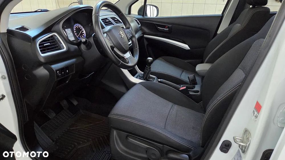 Suzuki SX4 S-Cross 1.6 Premium - 9