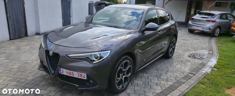 Alfa Romeo Stelvio 2.2 Diesel 16V AT8-Q4 Executive - 1