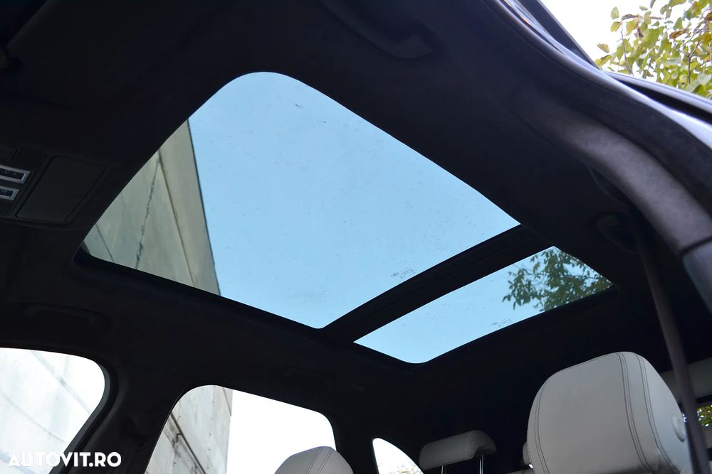 Jaguar F-Pace S AWD - 12