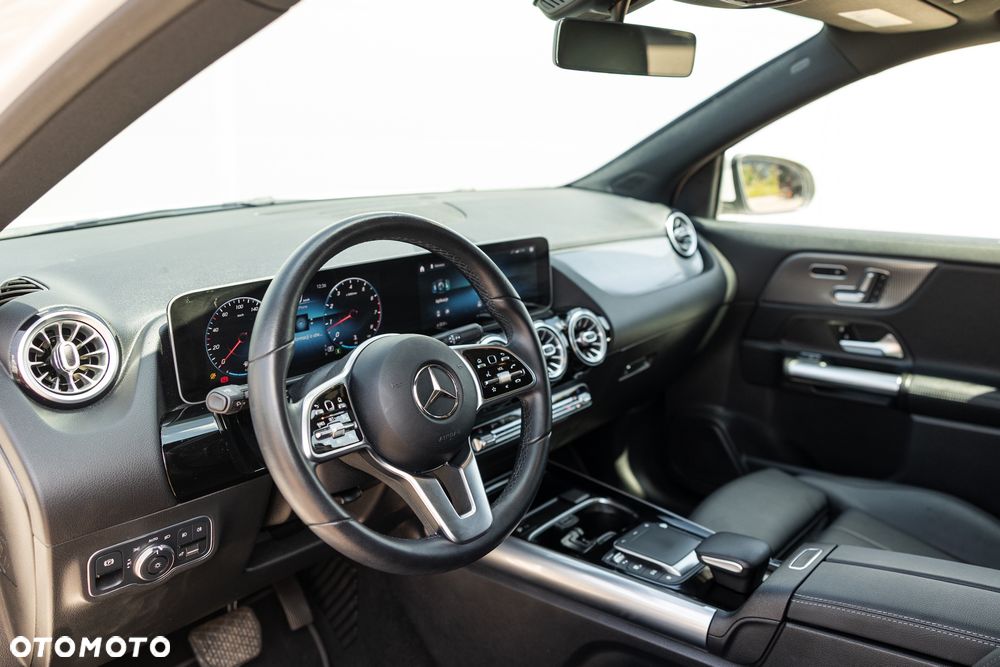 Mercedes-Benz GLA 250 8G-DCT Progressive - 16