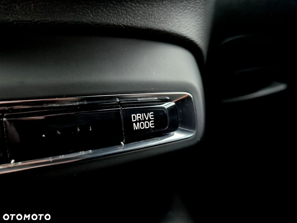 Volvo XC 40 T4 Recharge DKG RDesign - 17