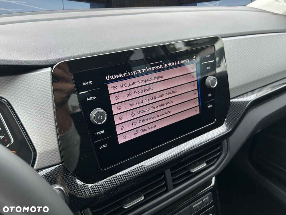 Volkswagen T-Cross - 24