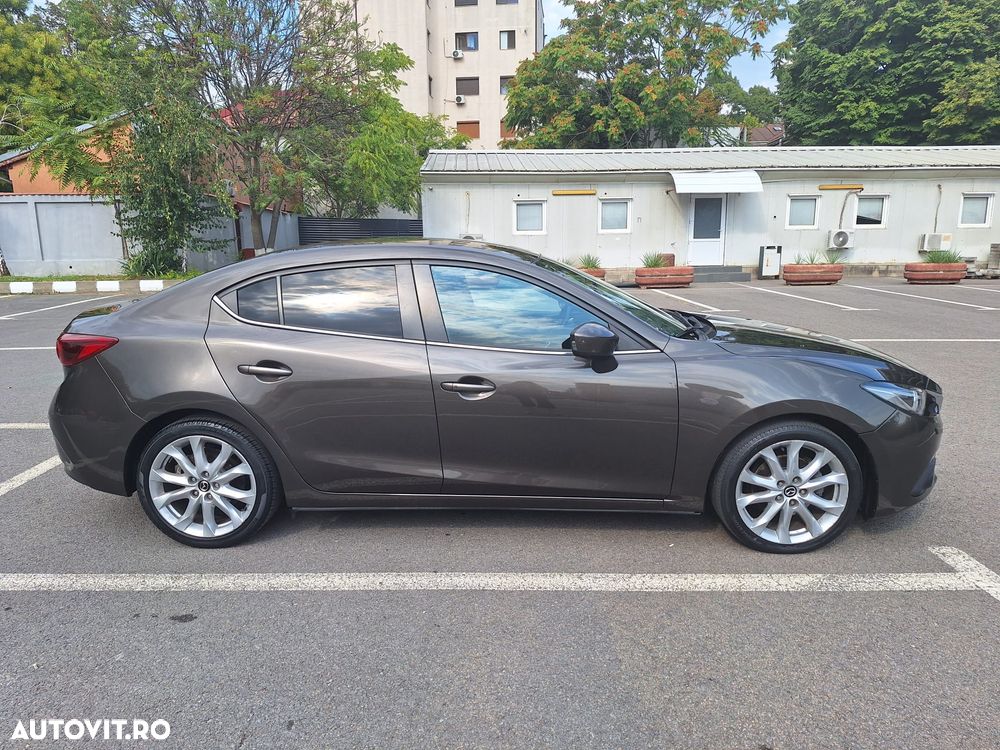 Mazda 3 - 5