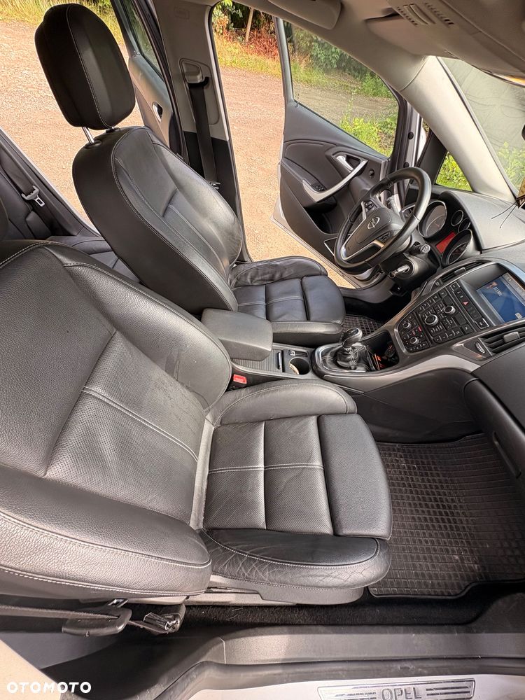 Opel Astra 1.6 T Executive - 7