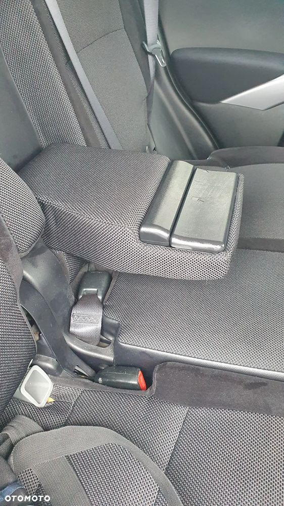 Mitsubishi Outlander 2.0 Intense + 2WD EU5 - 11