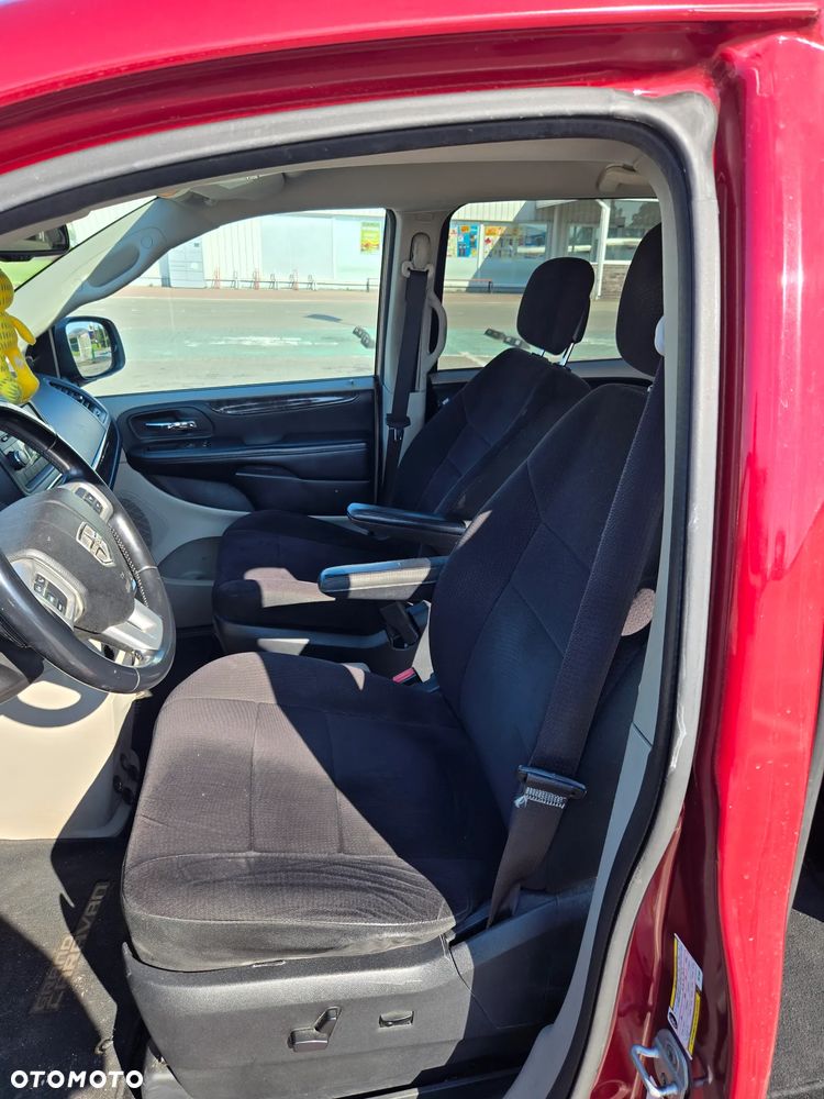 Dodge Grand Caravan - 7