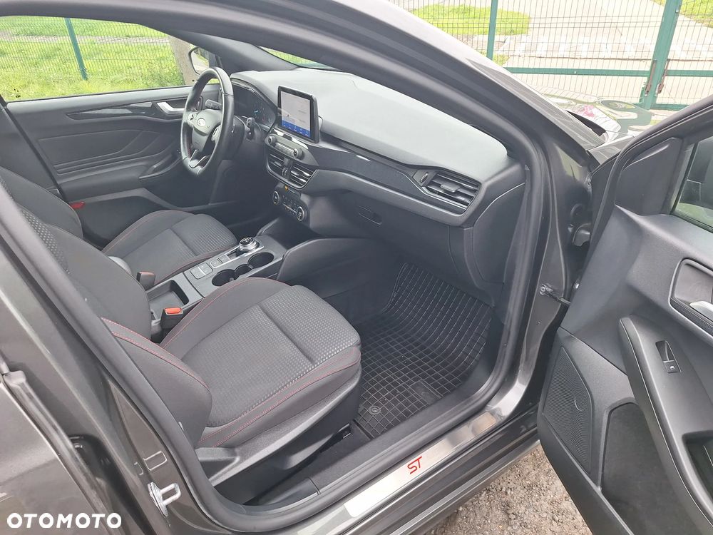 Ford Focus - 13