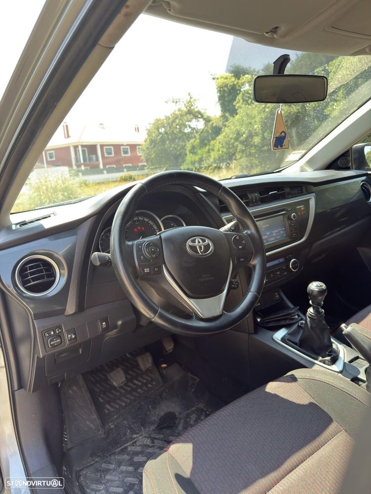 Toyota Auris Touring Sports 1.4 D-4D Comfort - 9