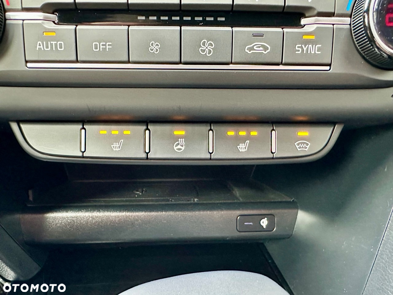 Kia ProCeed 1.6 T-GDI GT DCT - 22