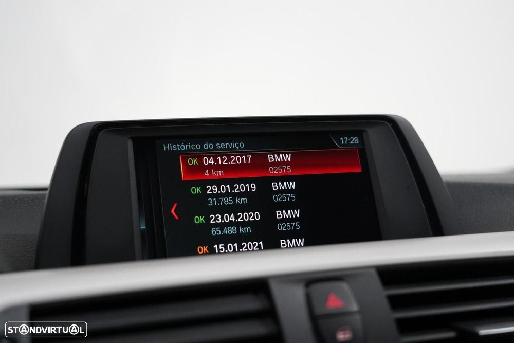 BMW 330 e iPerformance - 11