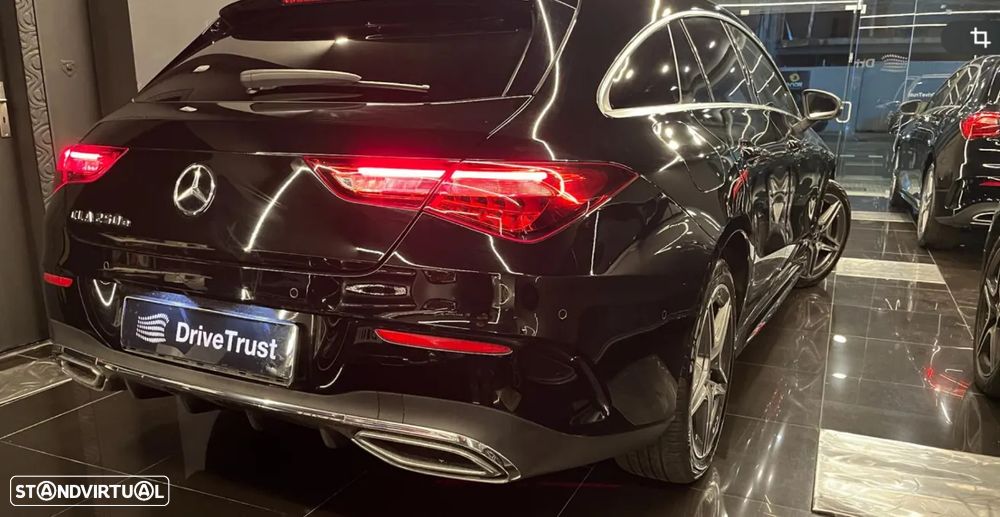 Mercedes-Benz CLA 250 e 8G-DCT AMG Line - 3
