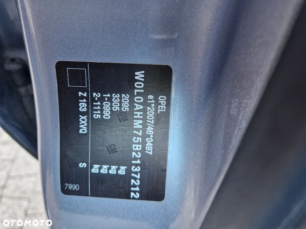 Opel Zafira 1.8 Cosmo - 32