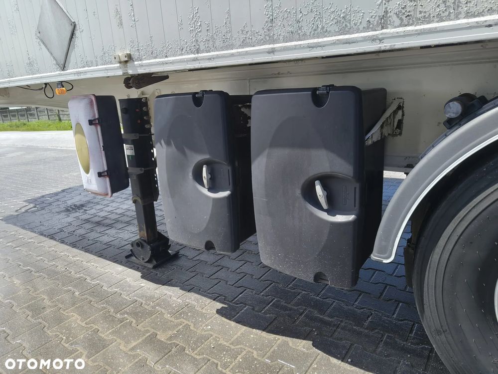 Benalu WYWROTKA 56m3 ALUMINIOWA / OSIE MERCEDES/OŚ PODNOSZONA / DRZWI / SZYBER ZBOŻOWY - 22
