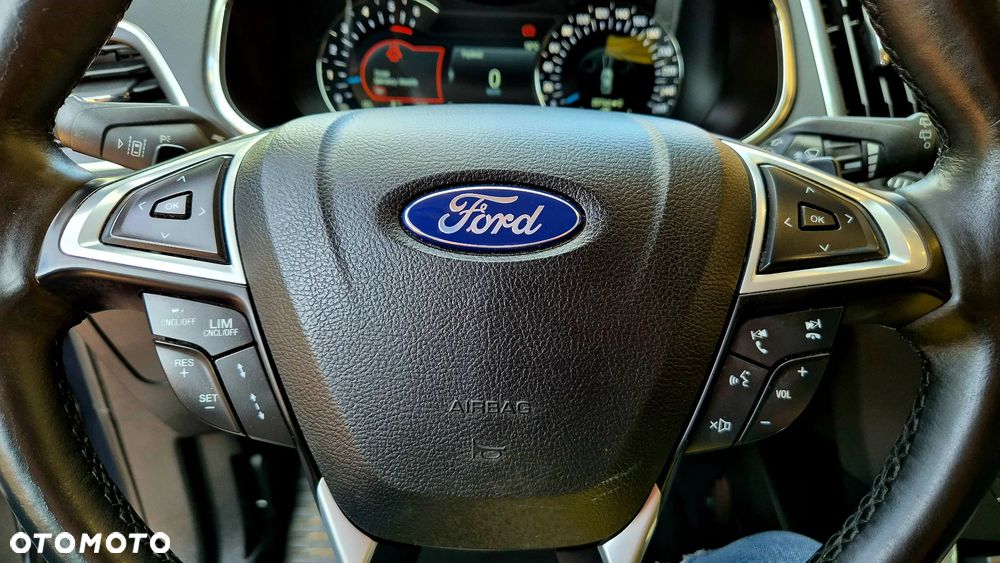 Ford S-Max 2.0 EcoBlue Titanium - 24