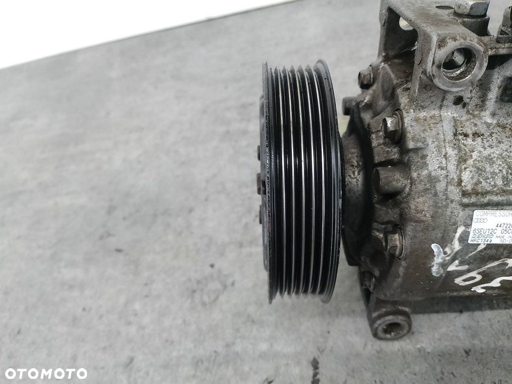 POMPA, SPRĘŻARKA KLIMATYZACJI AUDI A4 B6 447220-8412 DENSO 2.0 20V - 6
