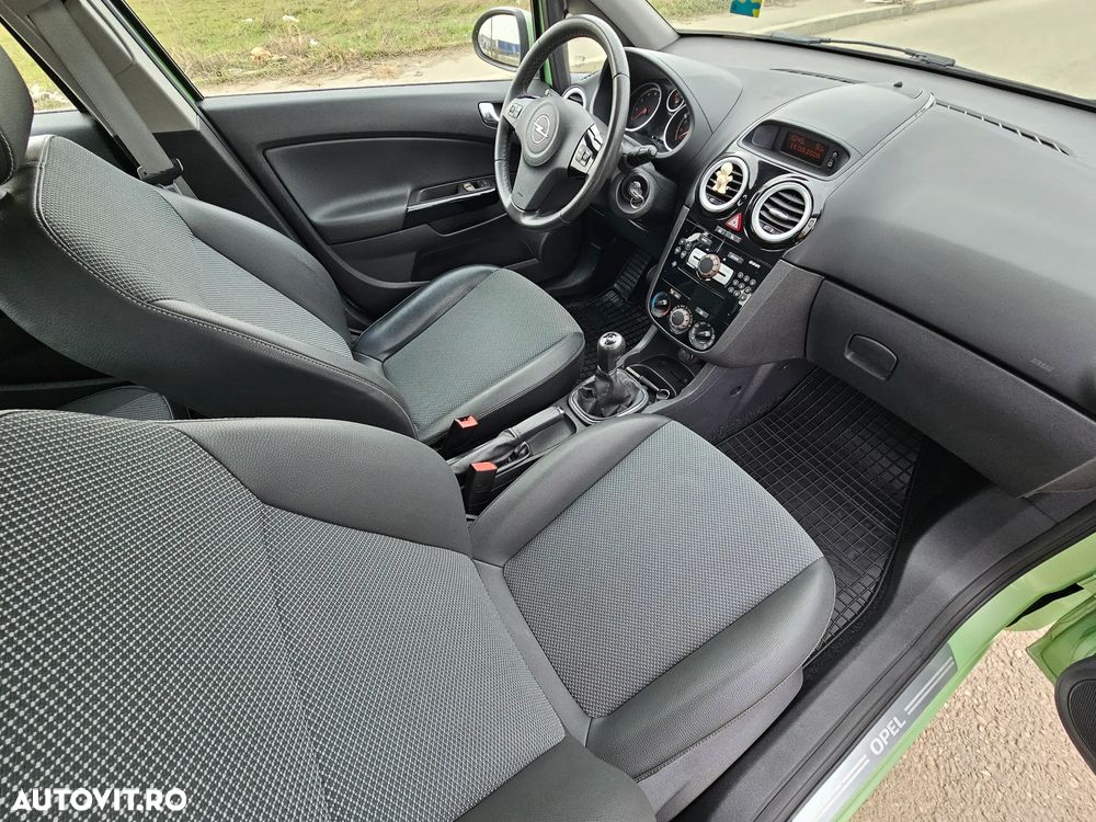 Opel Corsa 1.2 16V Innovation - 12