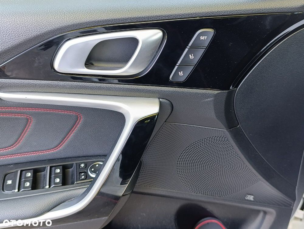 Kia ProCeed 1.6 T-GDI GT DCT - 14