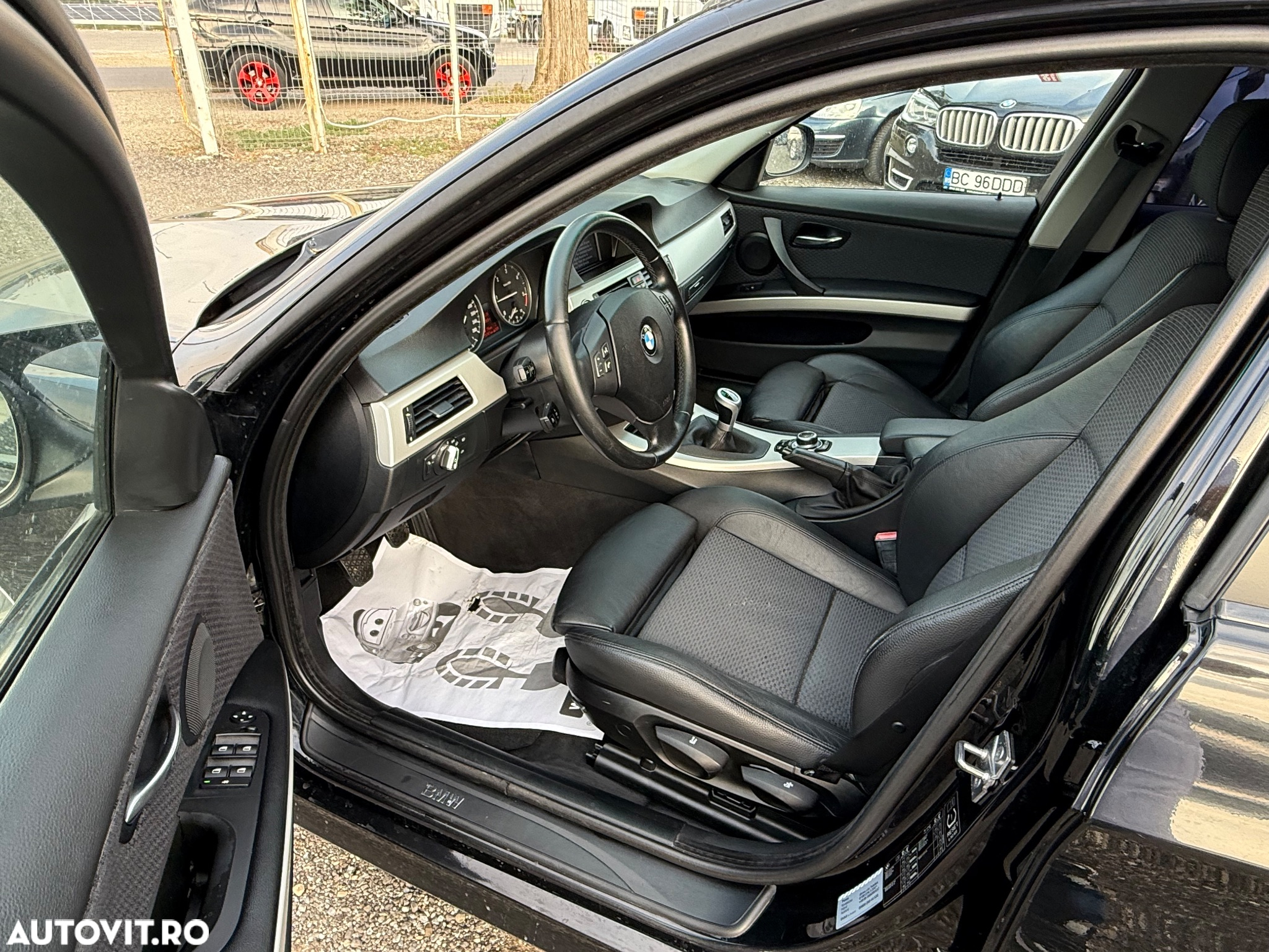 BMW Seria 3 318d Sport Line - 10