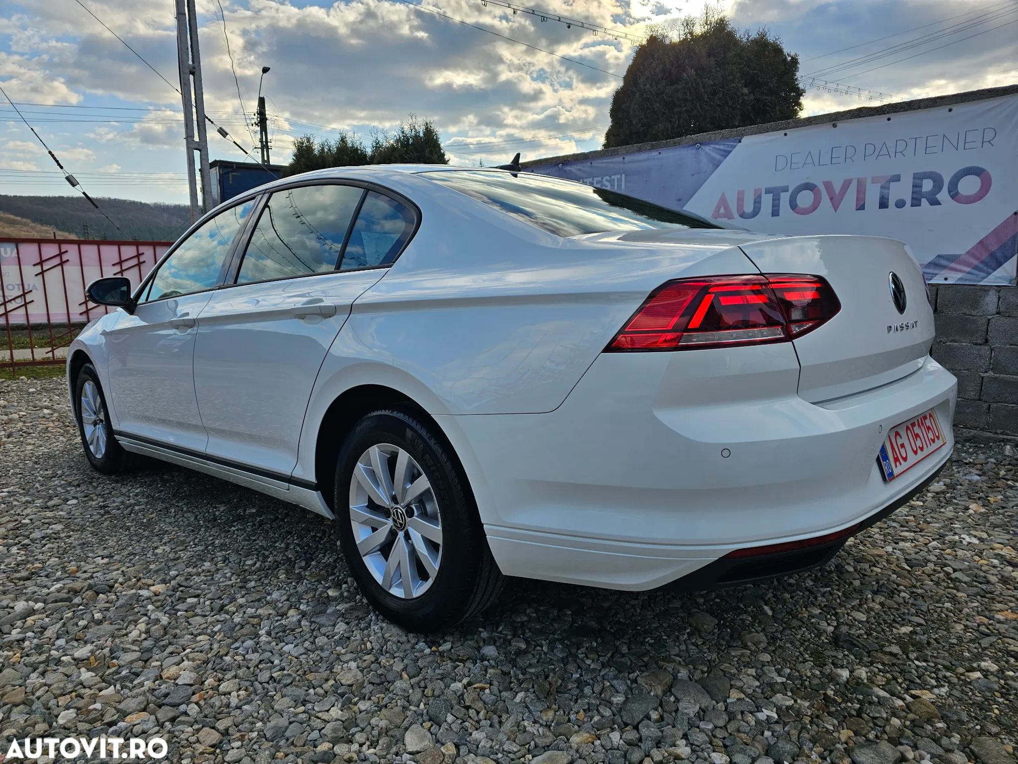 Volkswagen Passat 2.0 TDI SCR DSG - 9