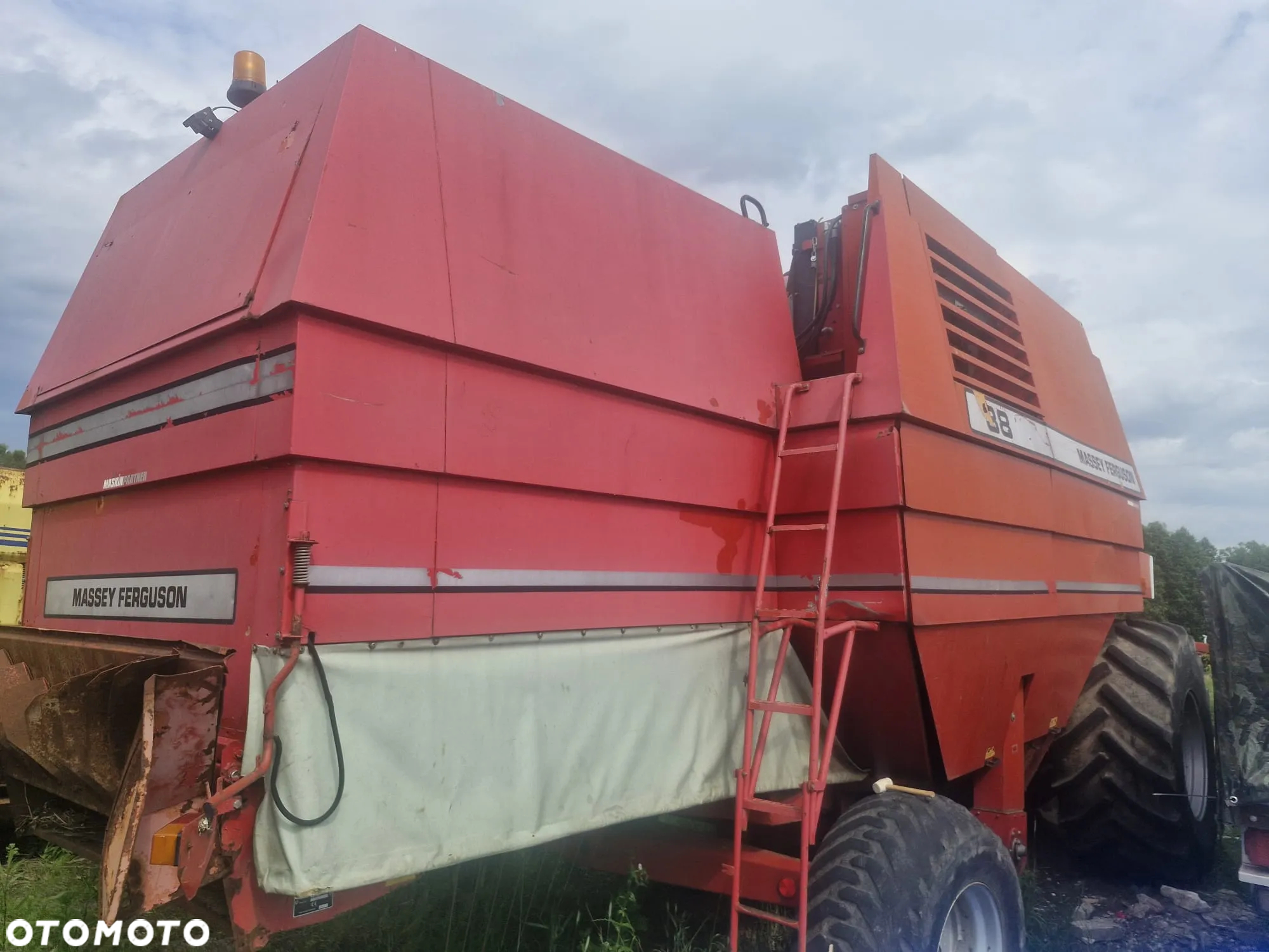 Massey Ferguson 38-Active Roto Separator z hederem Power-Flow - 8