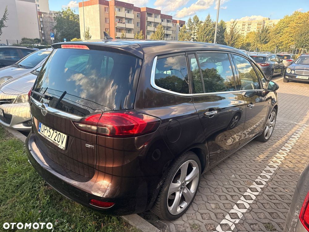 Opel Zafira 2.0 CDTI Cosmo - 4