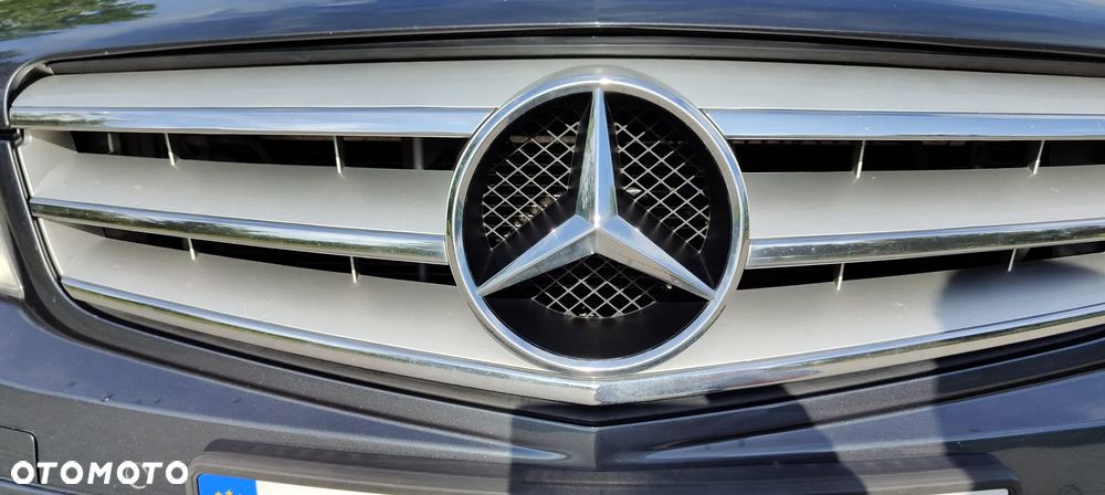 Mercedes-Benz Klasa C 250 CGI BlueEff Avantgarde - 13